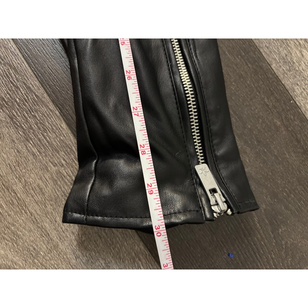 Chelsea DeBoer Lily & Lottie Black Faux Leather Belted Moto Biker Jacket Large - Picture 8 of 8